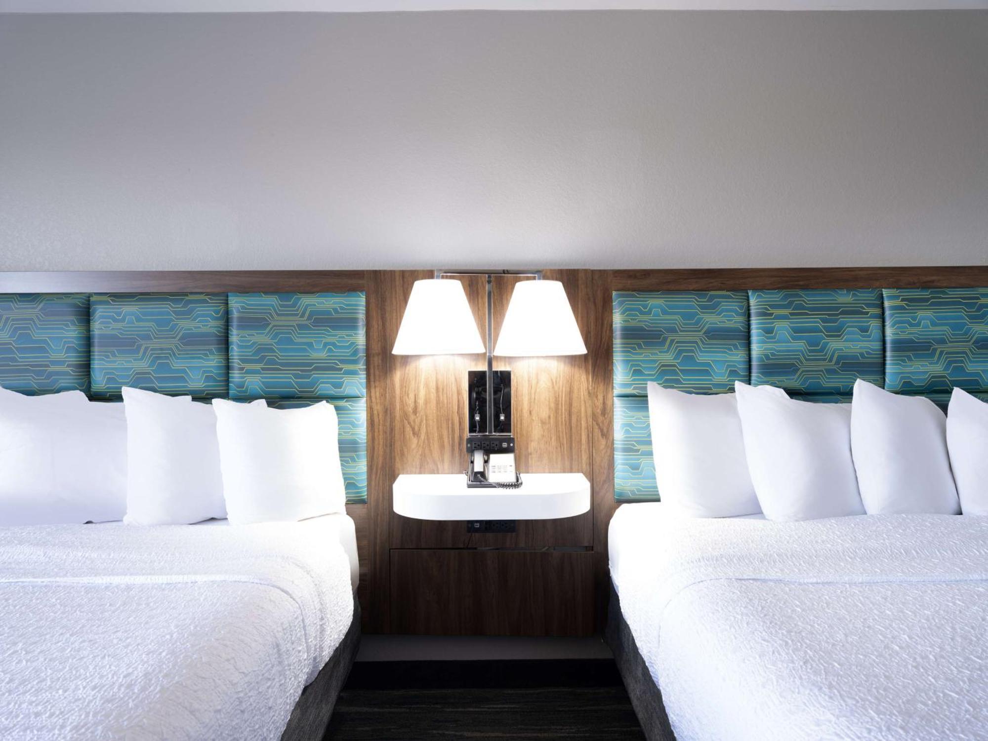 Hampton Inn Atlanta-Peachtree Corners/נורקרוס מראה חיצוני תמונה