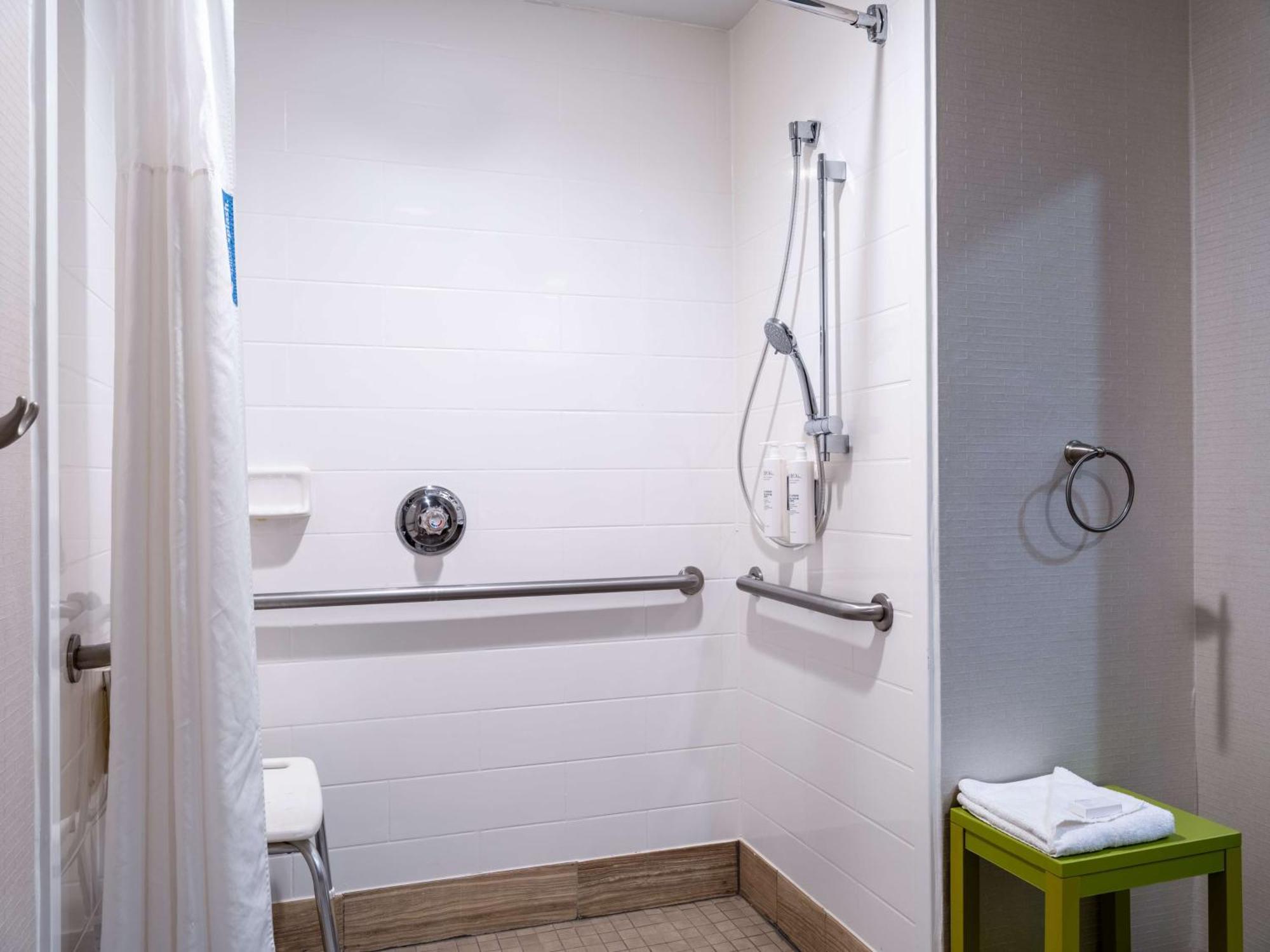 Hampton Inn Atlanta-Peachtree Corners/נורקרוס מראה חיצוני תמונה