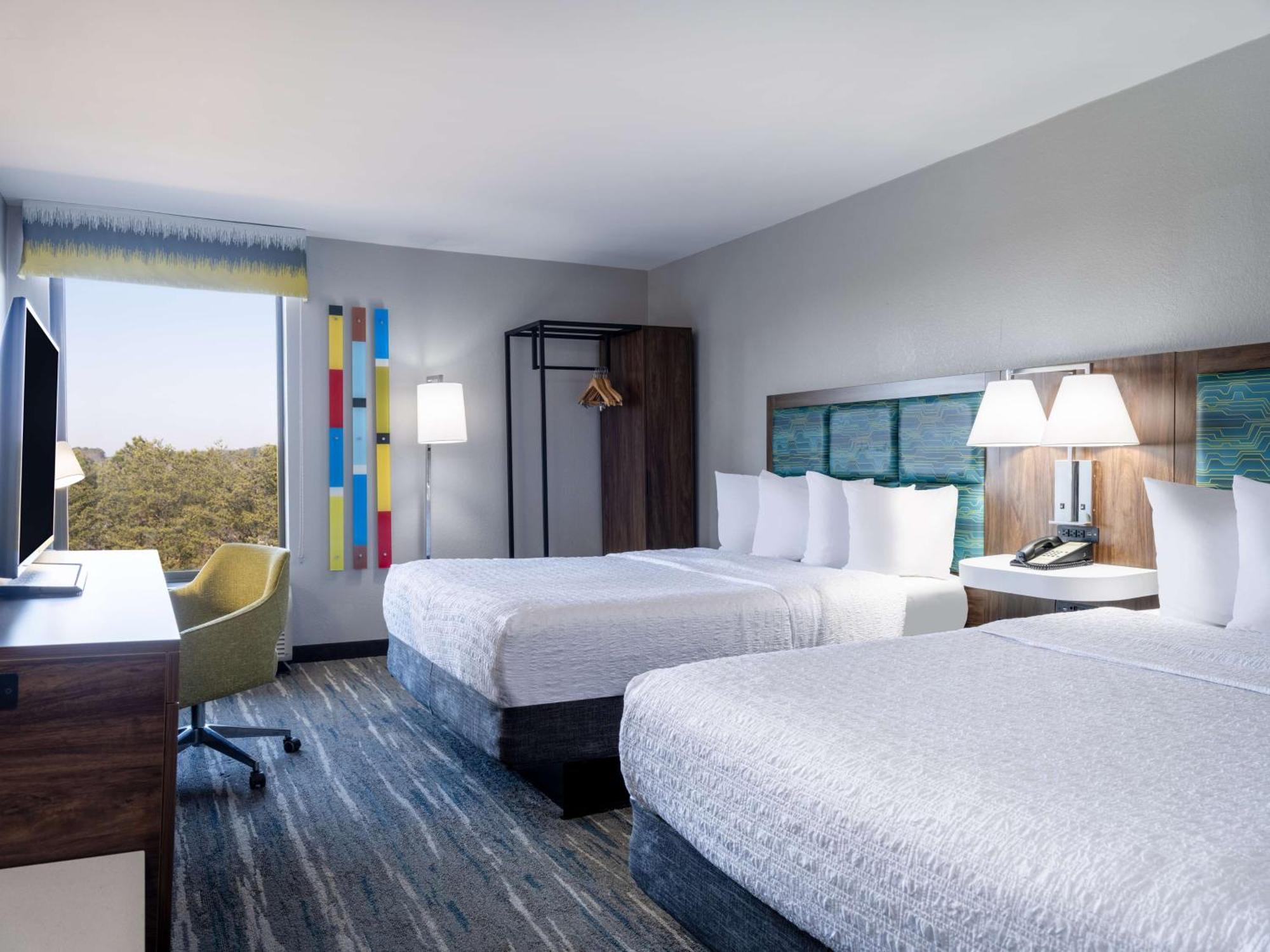 Hampton Inn Atlanta-Peachtree Corners/נורקרוס מראה חיצוני תמונה
