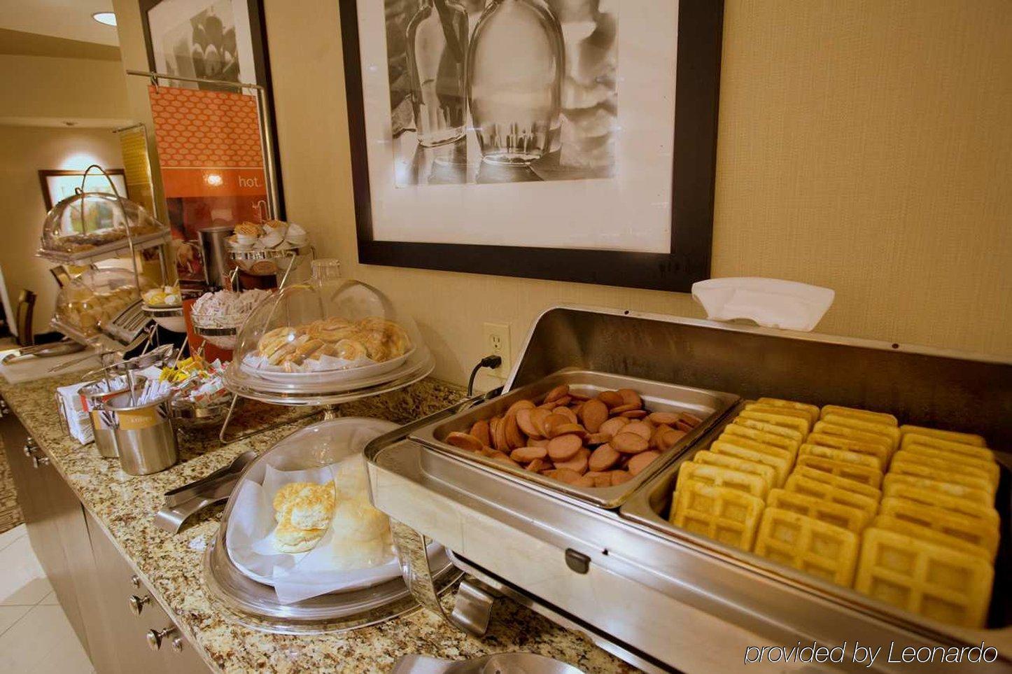 Hampton Inn Atlanta-Peachtree Corners/נורקרוס מסעדה תמונה
