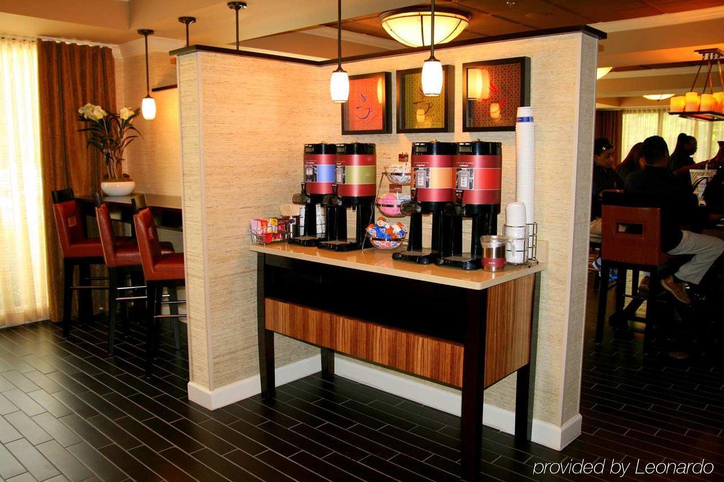 Hampton Inn Atlanta-Peachtree Corners/נורקרוס מסעדה תמונה